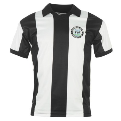 Форма футбольного клуба Ньюкасл Юнайтед домашняя 1980 (комплект: футболка + шорты + гетры) 