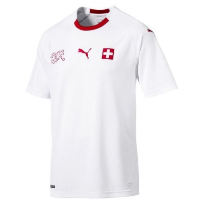 Форма сборной    Швейцарии по футболу 2018  Гостевая (комплект: футболка + шорты + гетры)  