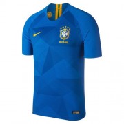 Форма сборной      Бразилии по футболу 2018  Гостевая (комплект: футболка + шорты + гетры) 