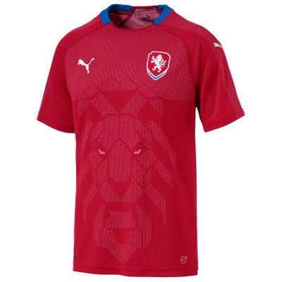 Форма сборной      Чехии по футболу 2018  Домашняя  (комплект: футболка + шорты + гетры) 