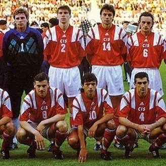 Форма сборной СССР(СНГ) по футболу домашняя 1992 (комплект: футболка + шорты + гетры) 